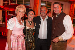 Monika und Rudi Sailer mit Natalia und Dr. Olaf Bausemer